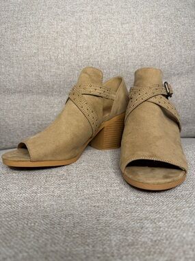 Rocket Dog Suede Open-Toe Heeled Sandals in Tan ROCKET DOG - Yuma Coast